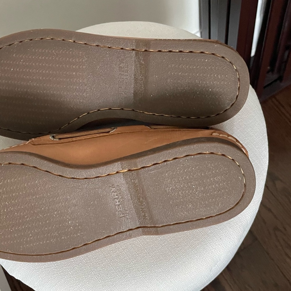 SPERRY size 9.5 in like new condition - Picture 3 of 7